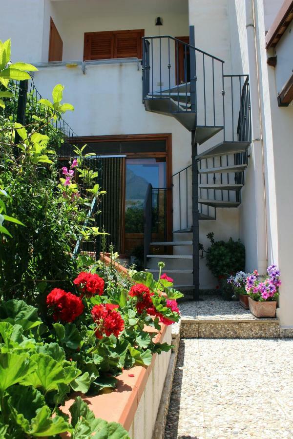 Raggio Di Sole Bed & Breakfast マカリ エクステリア 写真